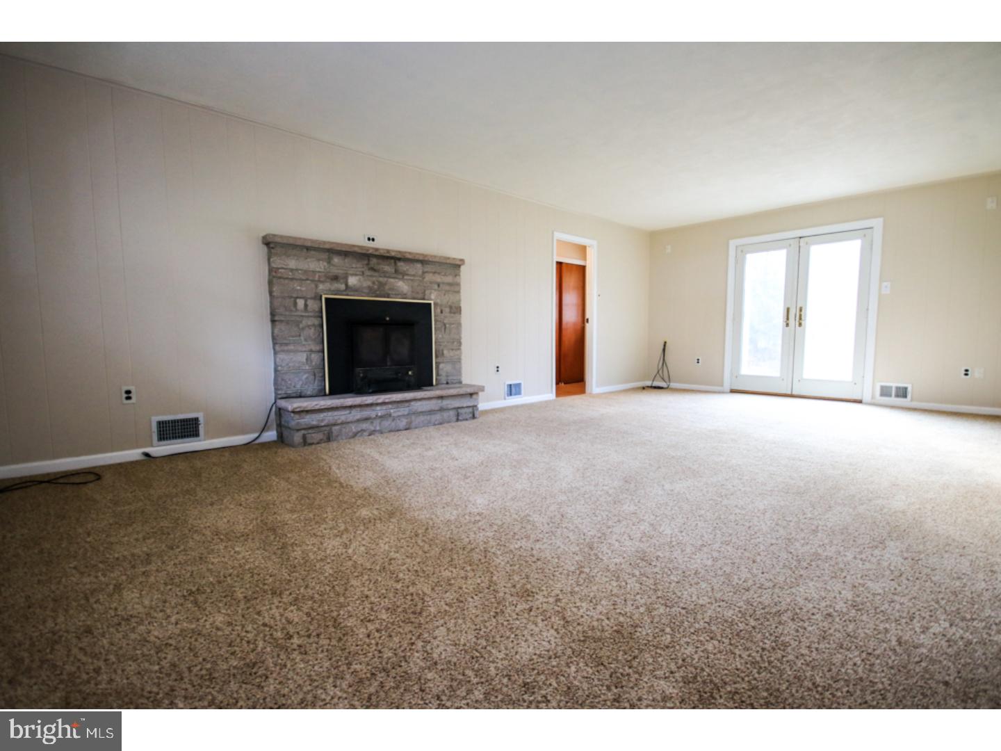 255 Forrest Road Yardley, PA 19067 - Photo 6 of 25 Gallery Image 6