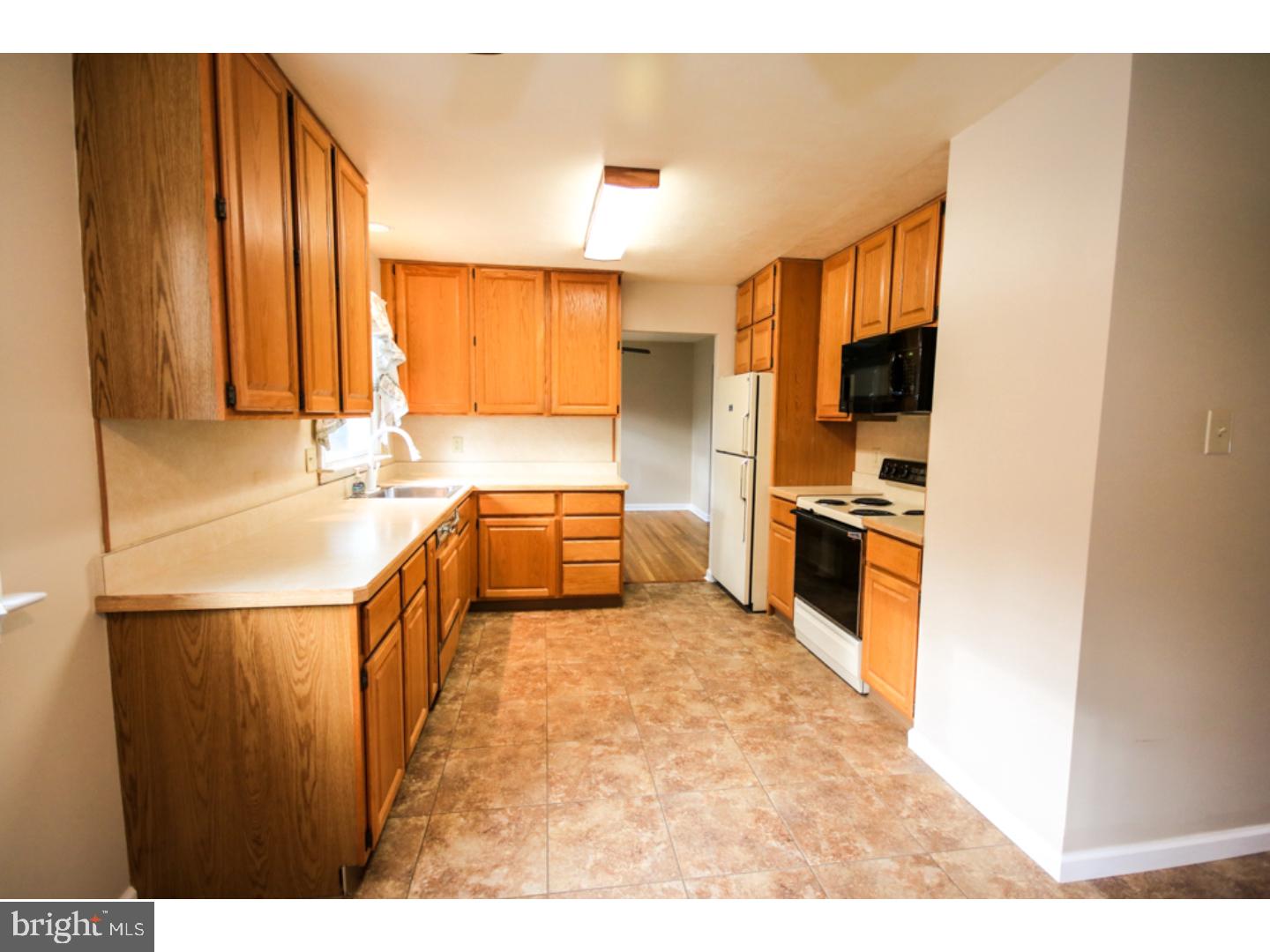 255 Forrest Road Yardley, PA 19067 - Photo 8 of 25 Gallery Image 8