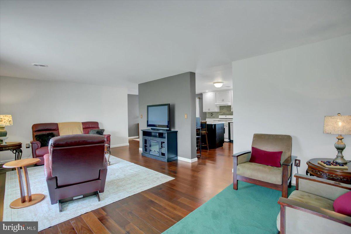 9581 Blue Spring Road Mercersburg, PA 17236 - Photo 17 of 62 Living Room