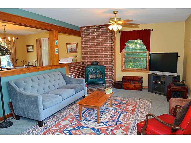 38 Hillview Road Gorham, ME 04038 - Photo 13 of 35 Den/Family/Great Room.