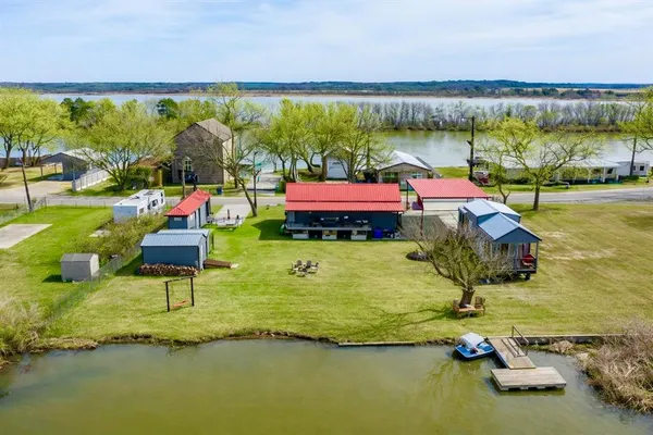 a view of sunset and yard