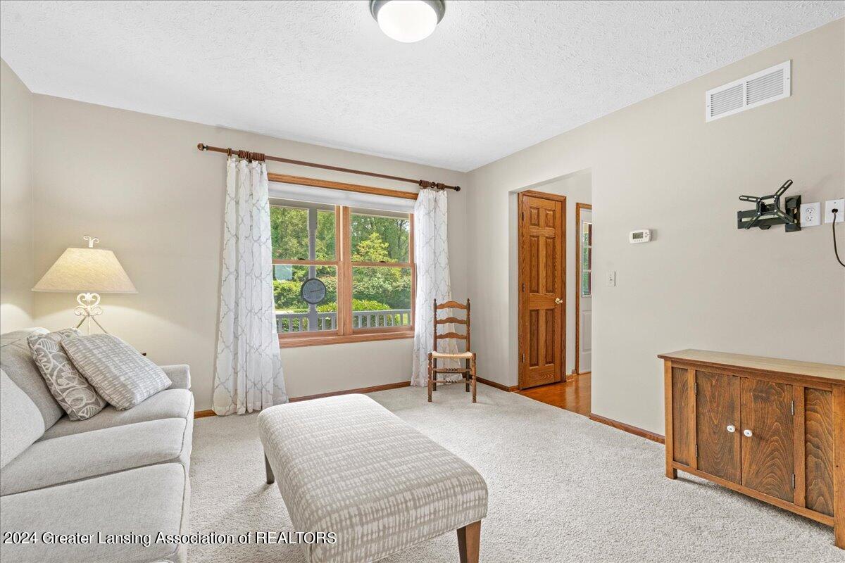 953 Barry Road Haslett, MI 48840 - Photo 20 of 65 18-Media Jett - 30