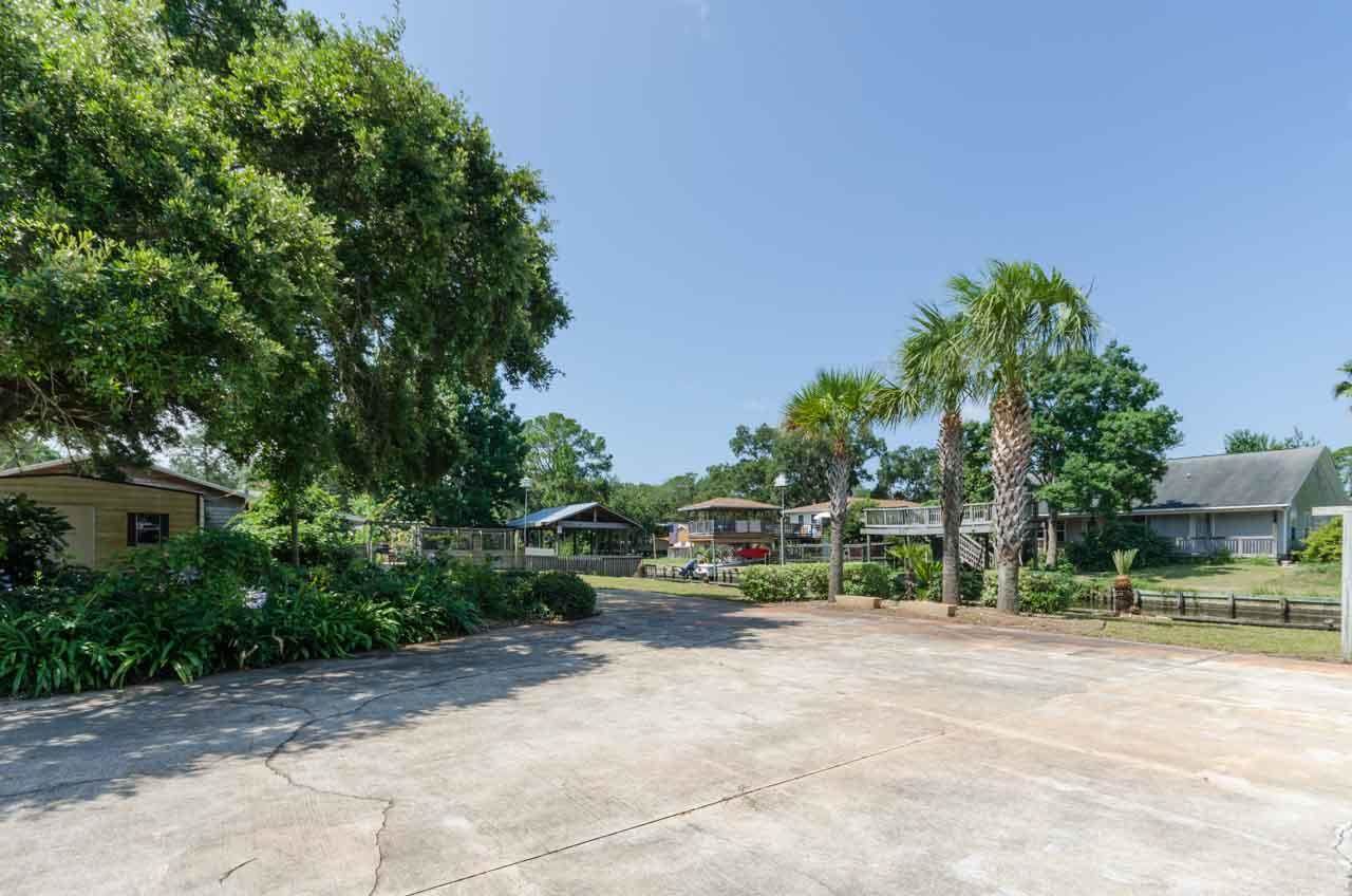 5601 Bob O Link Road Pensacola, FL 32507 - Photo 14 of 31