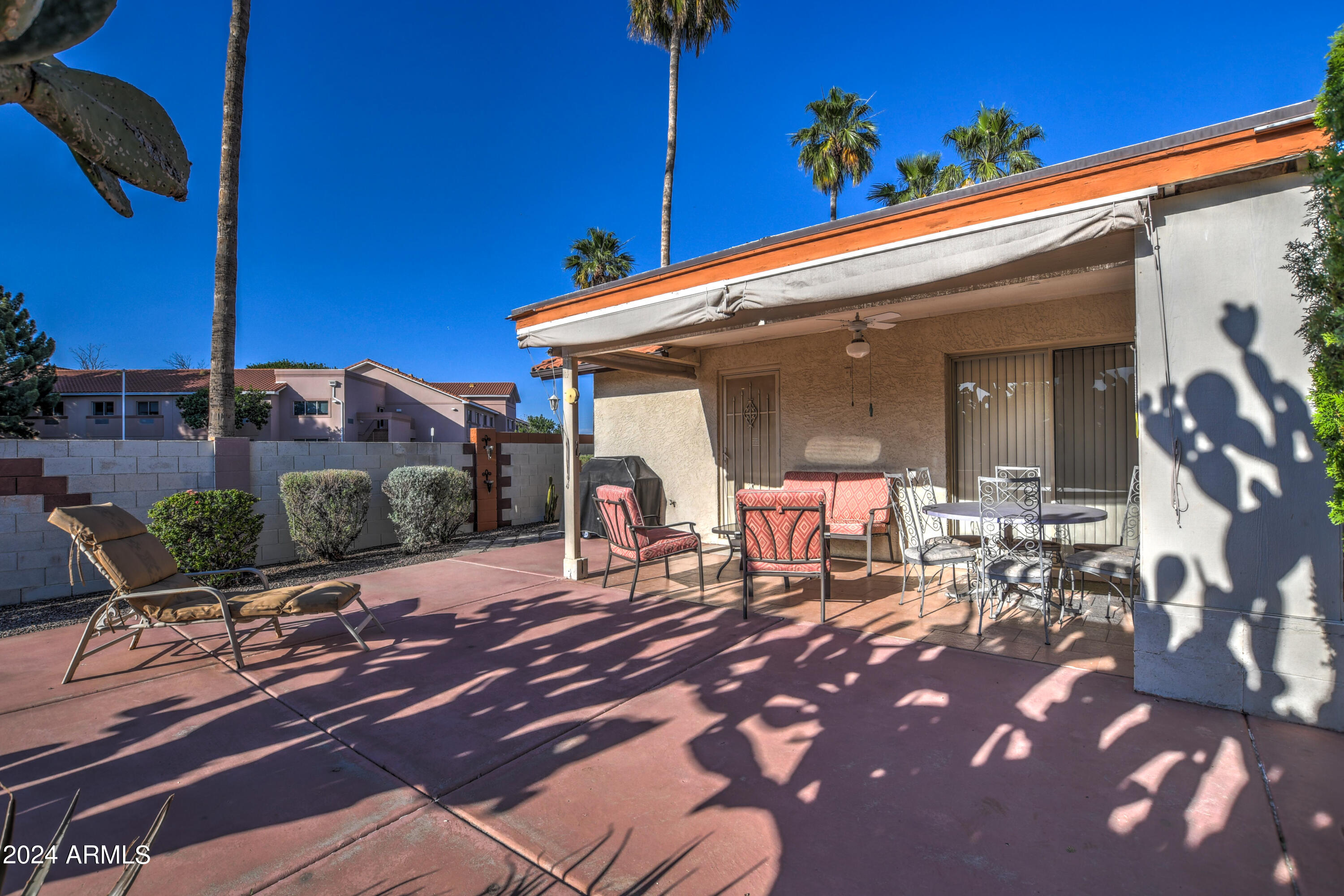 542 South Higley Road, Unit 111 Mesa, AZ 85206 - Photo 25 of 38 Sun Shaded patio