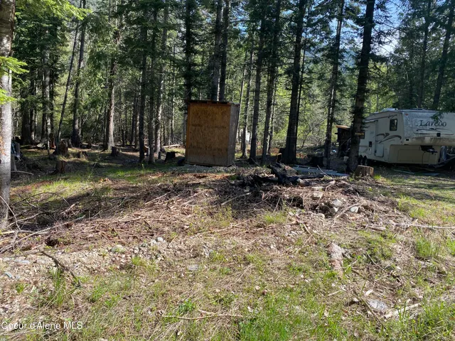 $89,000 | 35 Dolly Vardon, Clark Fork, ID 83811