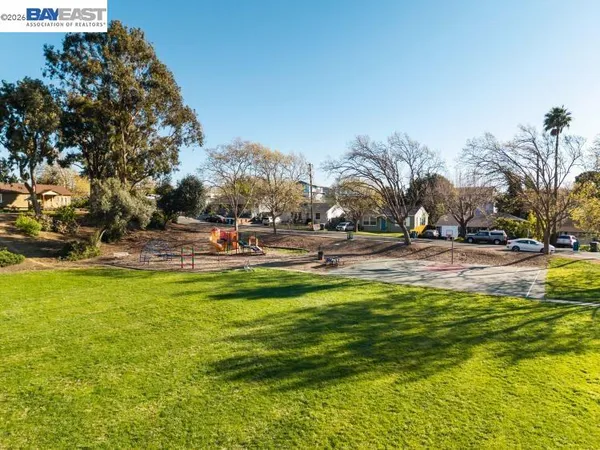 $515,000 | 347 East T Street, Benicia, CA 94510