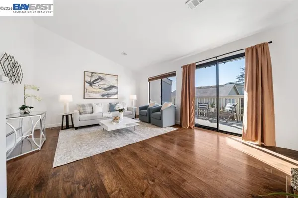 $515,000 | 347 East T Street, Benicia, CA 94510