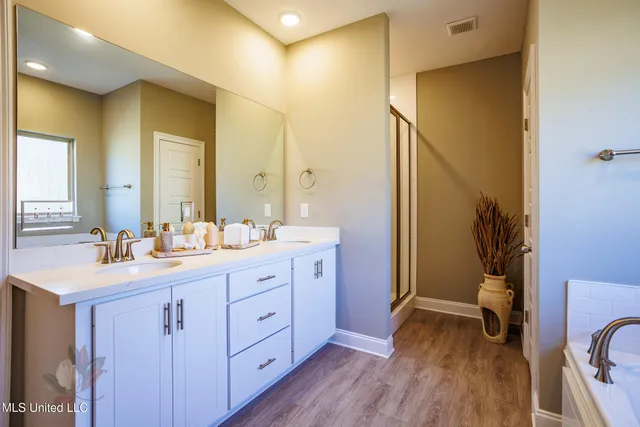 $374,999 | 862 Long Leaf Circle, Brandon, MS 39042