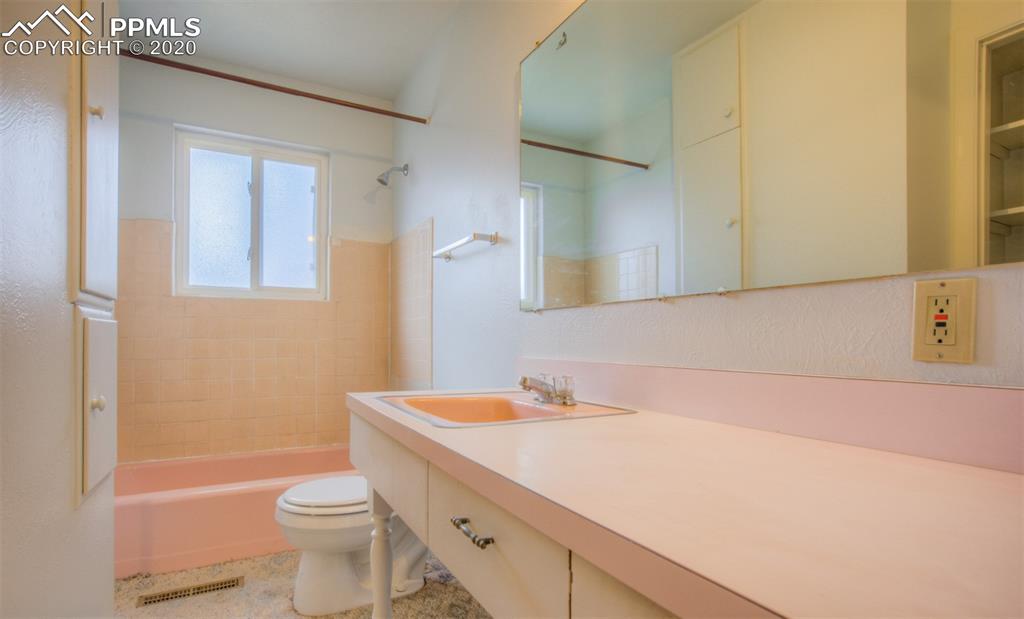 2211 North Chelton Road Colorado Springs, CO 80909 - Photo 25 of 35