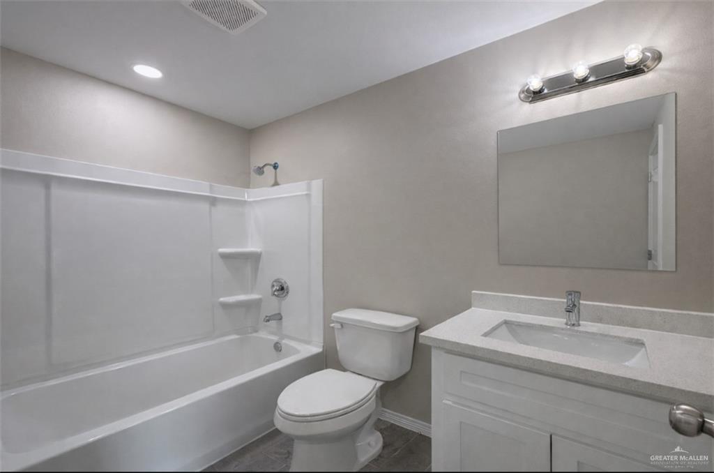 2440 Via Roma Road Weslaco, TX 78596 - Photo 5 of 7