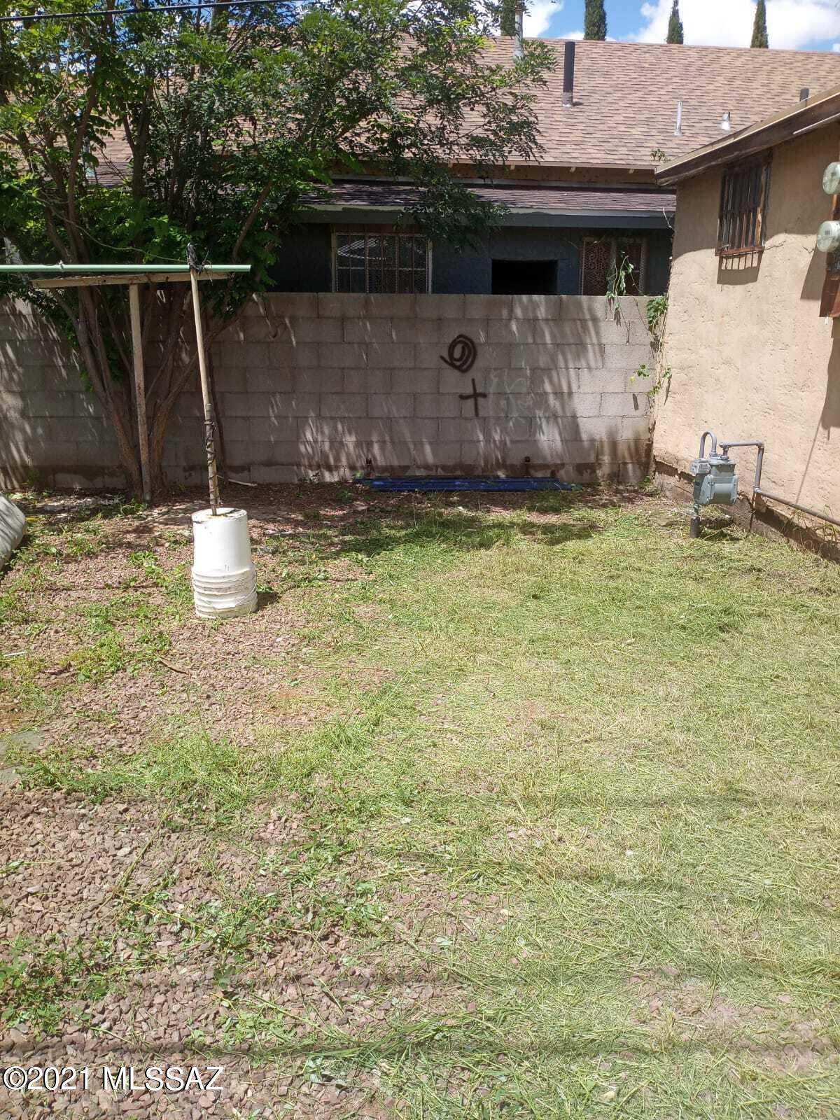 Undisclosed Address Douglas, AZ 85607 - Photo 8 of 16 a backyard of a house