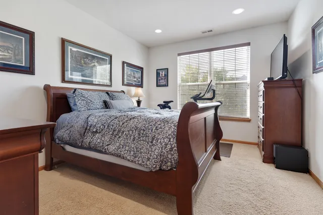 $475,000 | 1385 Scarboro Road, Unit 204, Schaumburg, IL 60193