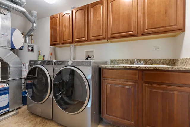 $475,000 | 1385 Scarboro Road, Unit 204, Schaumburg, IL 60193