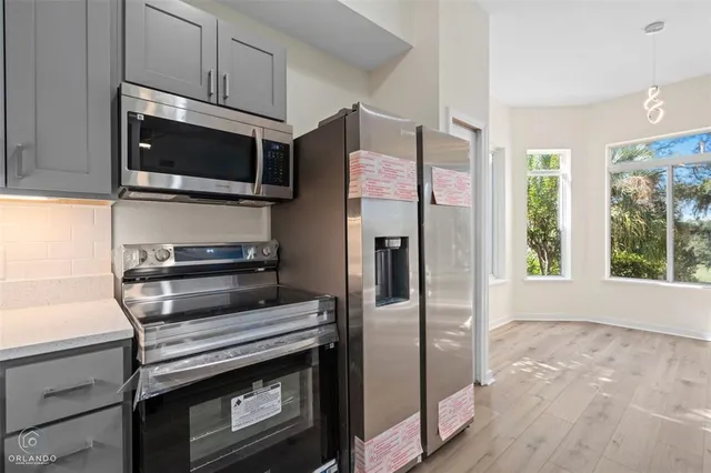 $328,000 | 801 Camino Real, Howey-in-the-Hills, FL 34737