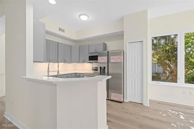 $328,000 | 801 Camino Real, Howey-in-the-Hills, FL 34737