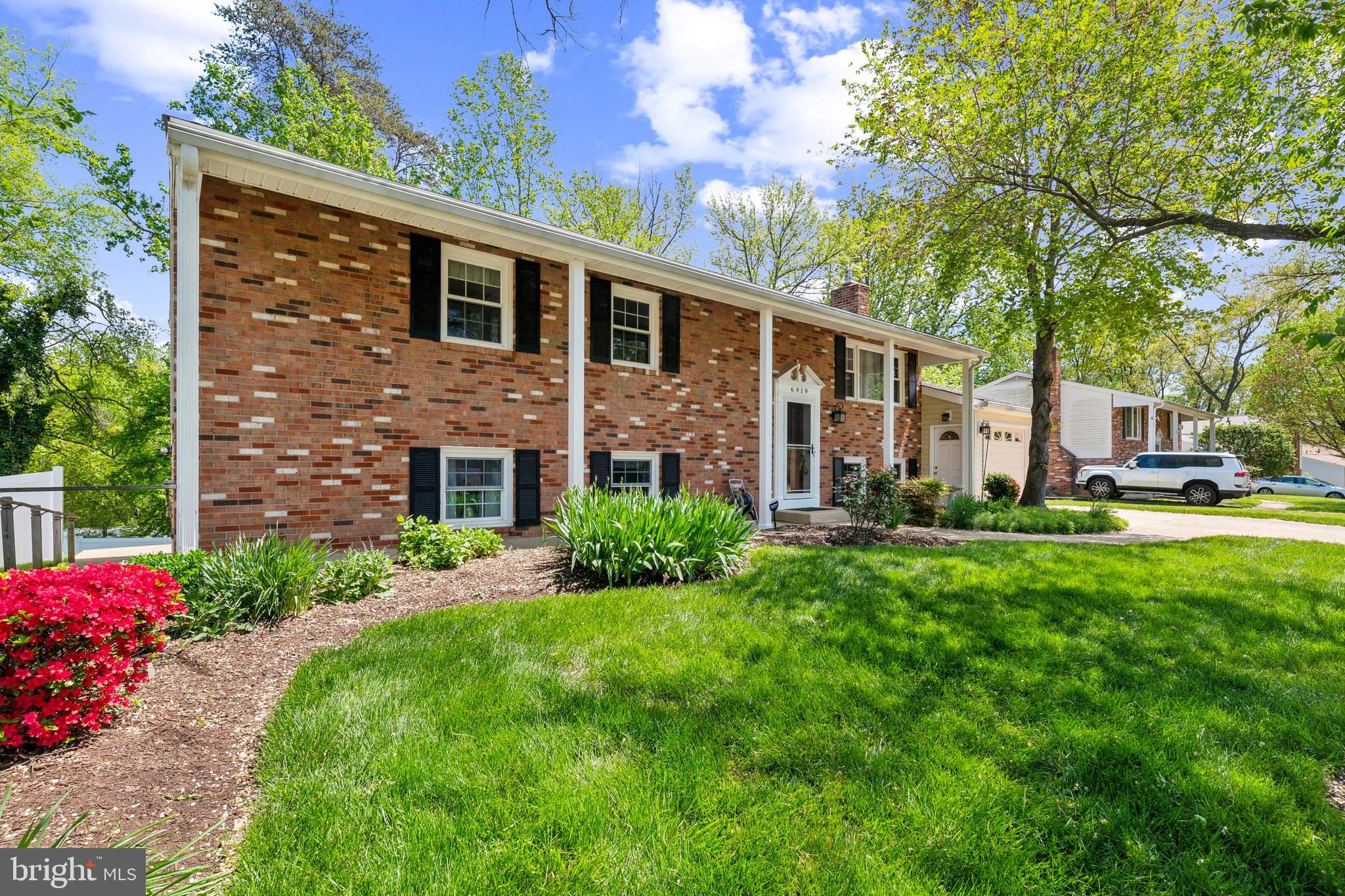 6919 Gillings Road Springfield, VA 22152 - Photo 3 of 48 Gallery Image 3