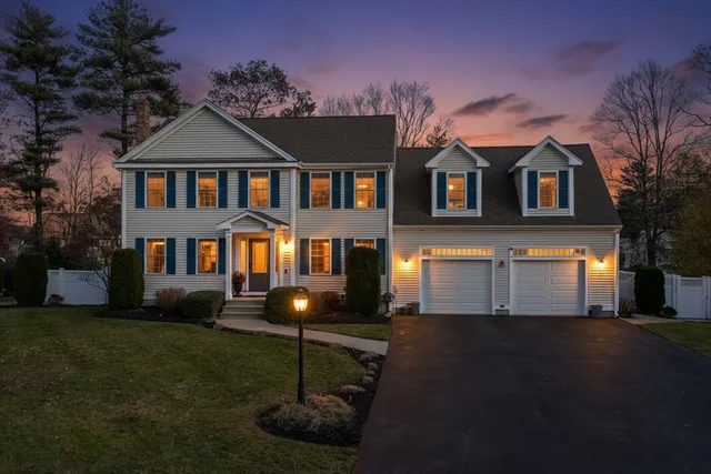 $849,000 | 68 Metacomet Avenue, Taunton, MA 02718