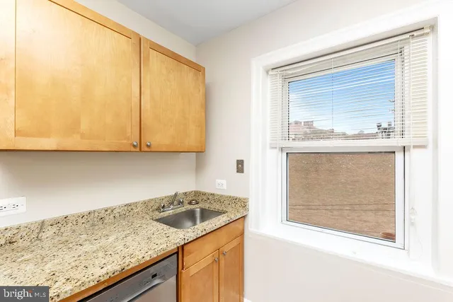 $2,142 | 2509 Cliffbourne Place Northwest, Unit 5, Washington, DC 20009