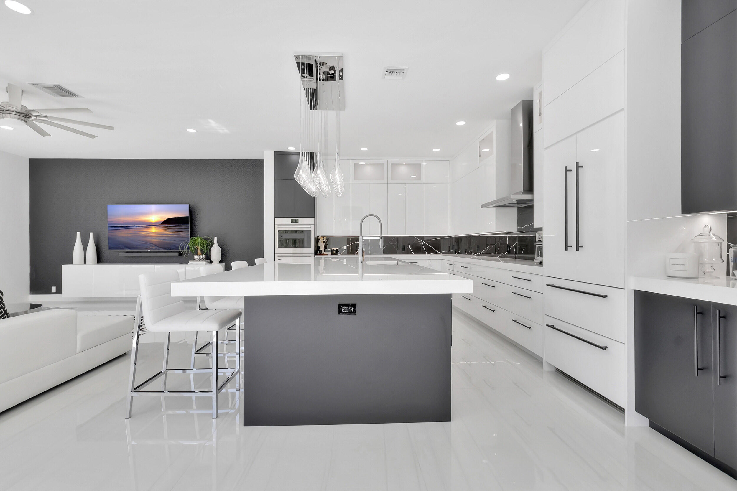 4290 Northwest 62nd Road Boca Raton, FL 33496 - Photo 15 of 65 Oversized Island