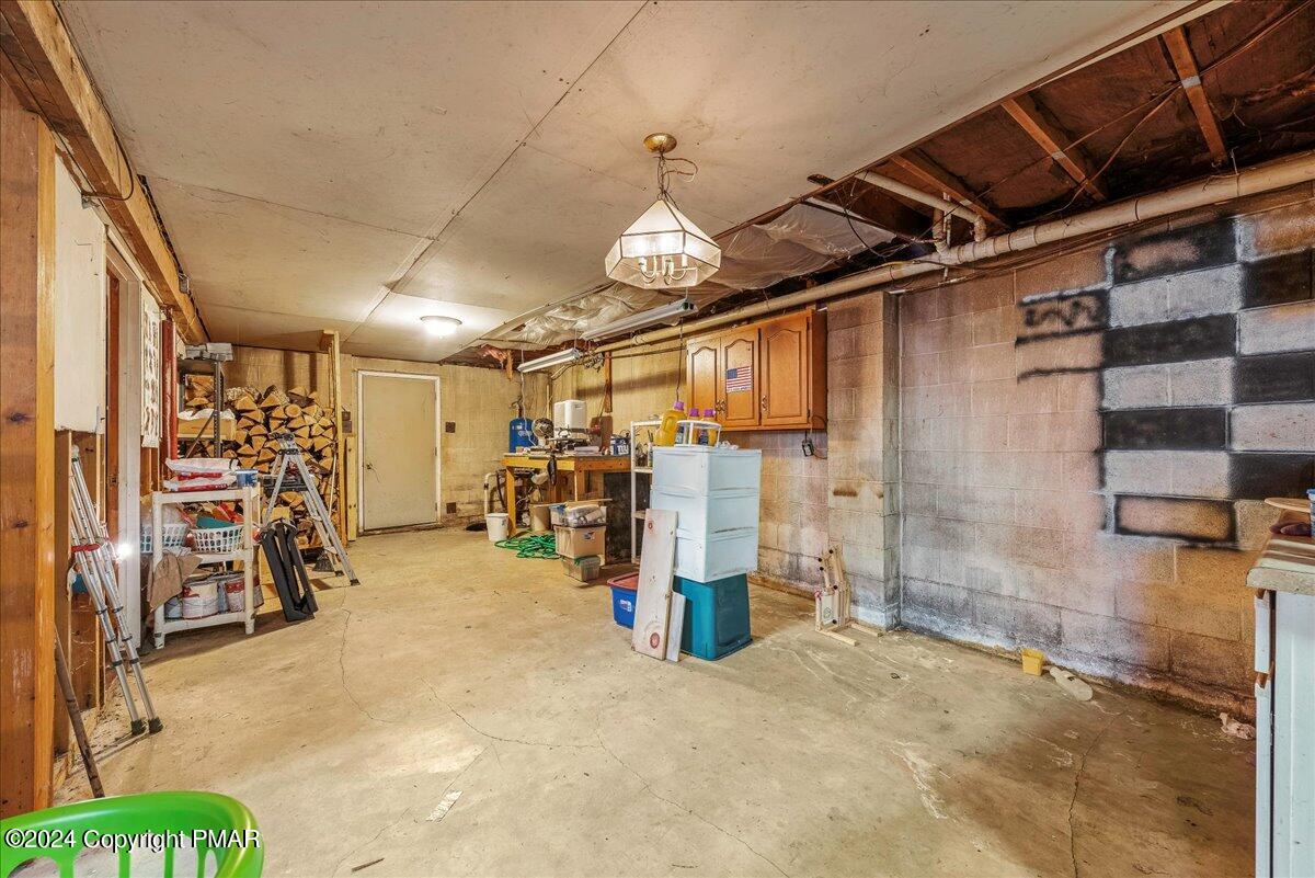 1365 Main Road East Stroudsburg, PA 18302 - Photo 23 of 36 31-HomeView_Media-1365_Main_Rd.-#31