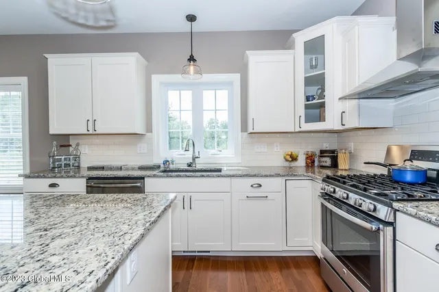 $627,750 | 89 Lakepointe Way, Saratoga Springs, NY 12866