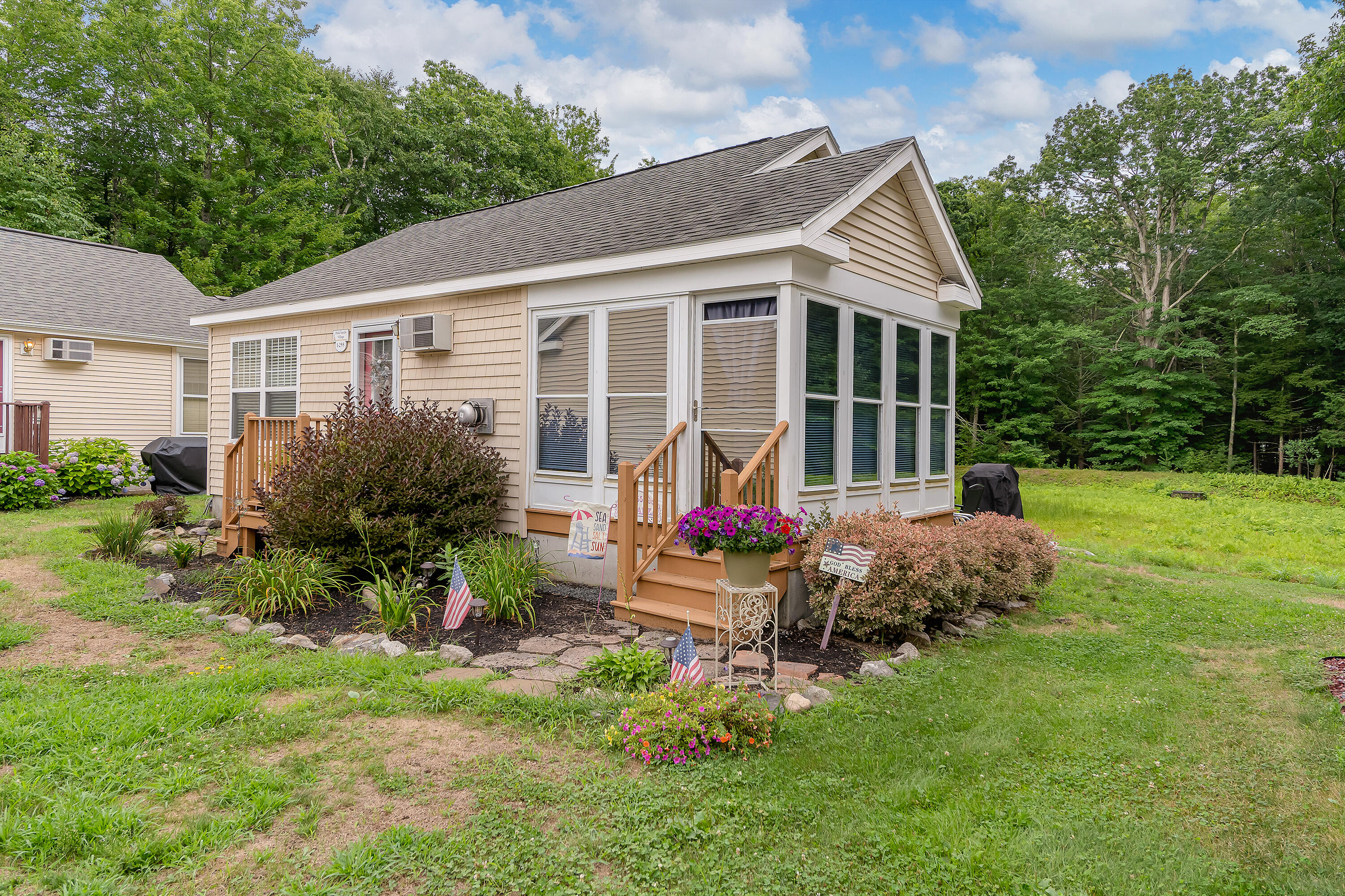 412 Post Road, Unit 255 Wells, ME 04090 - Photo 1 of 46 412 Post Rd #255_104