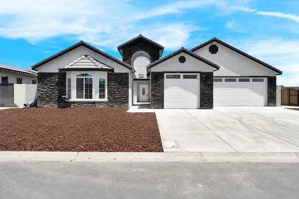$650,000 | 8215 Lake Shore Drive, Chowchilla, CA 93610