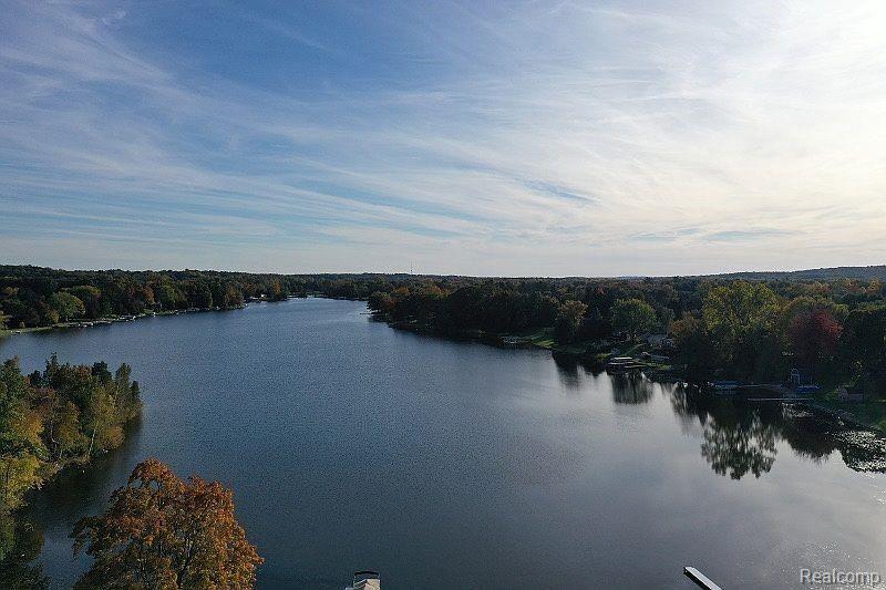 9940 Sashabaw Road Clarkston, MI 48348 - Photo 4 of 34 4.jpg