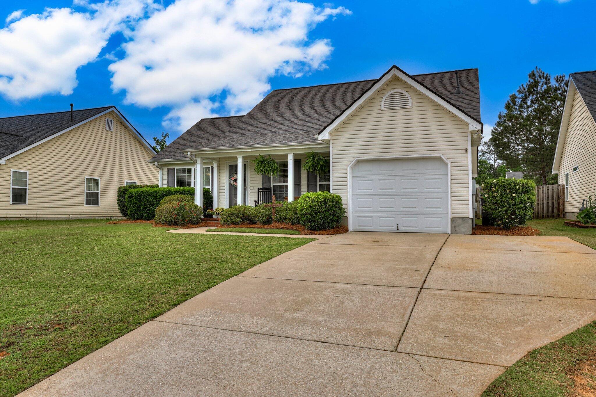560 Cranberry Circle Grovetown, GA 30813 - Photo 3 of 39 104 (1)