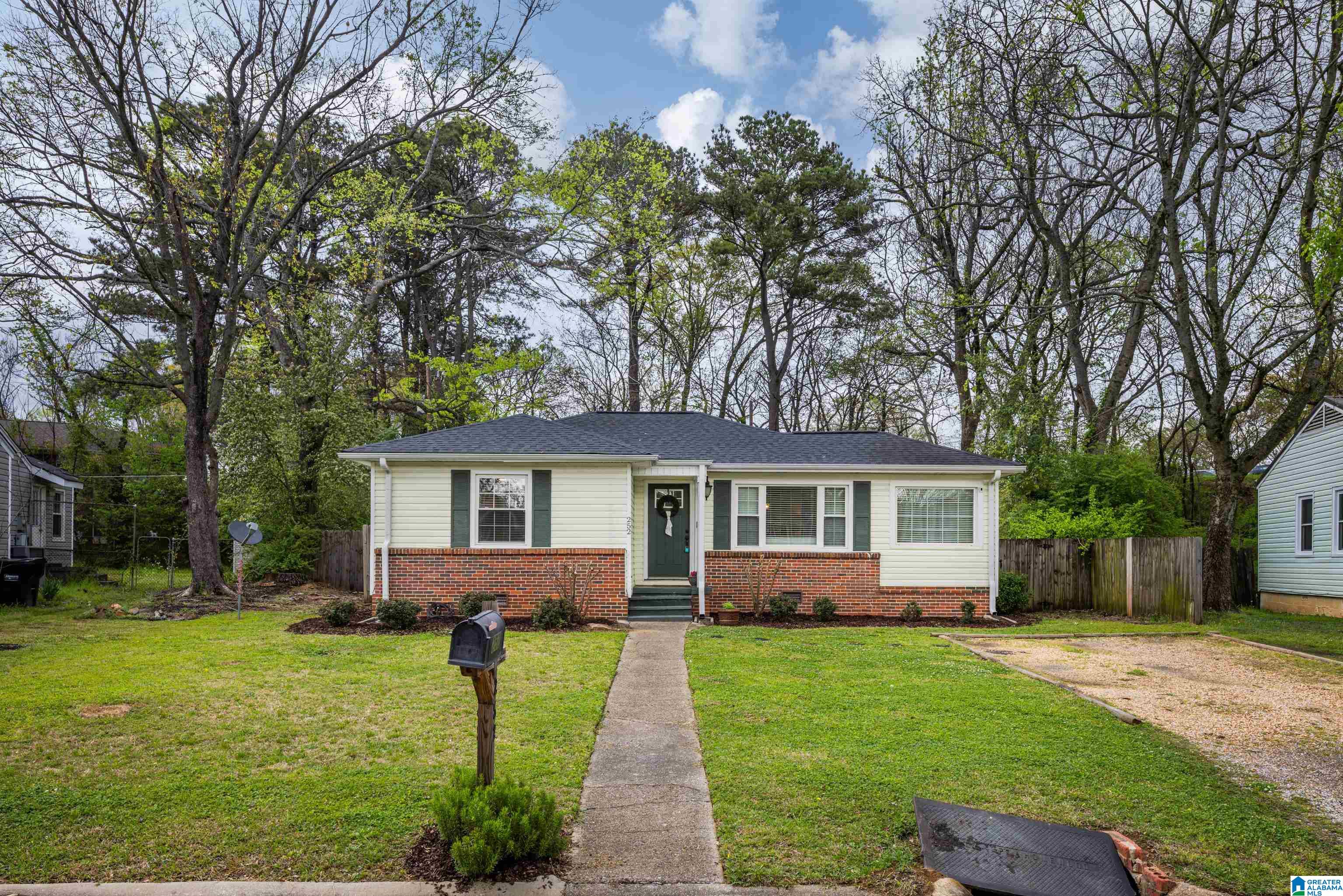 252 Kent Lane Birmingham, AL 35209 - Photo 2 of 37