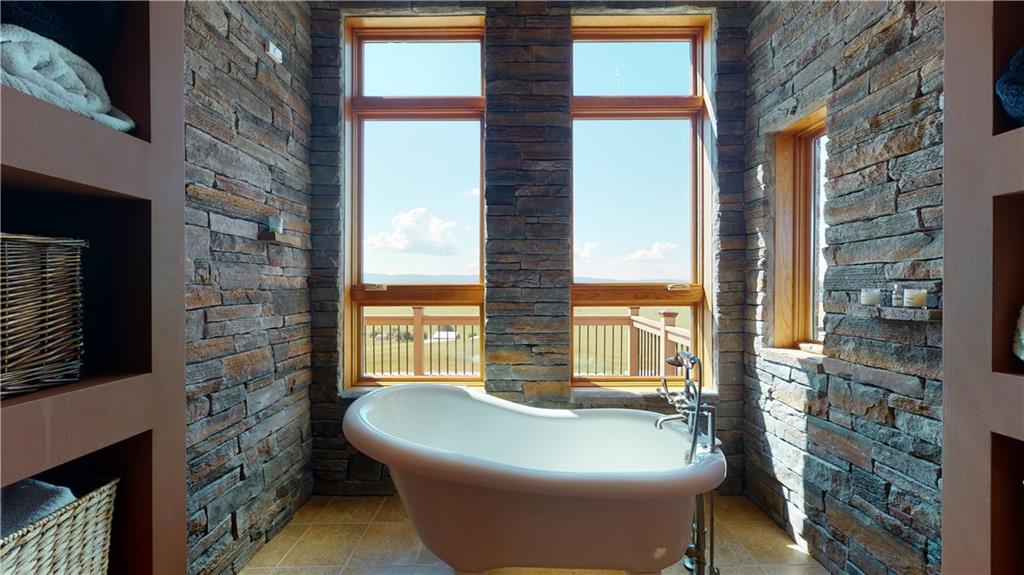 311 Wineland Road Ligonier, PA 15658 - Photo 18 of 25 Gallery Image 18