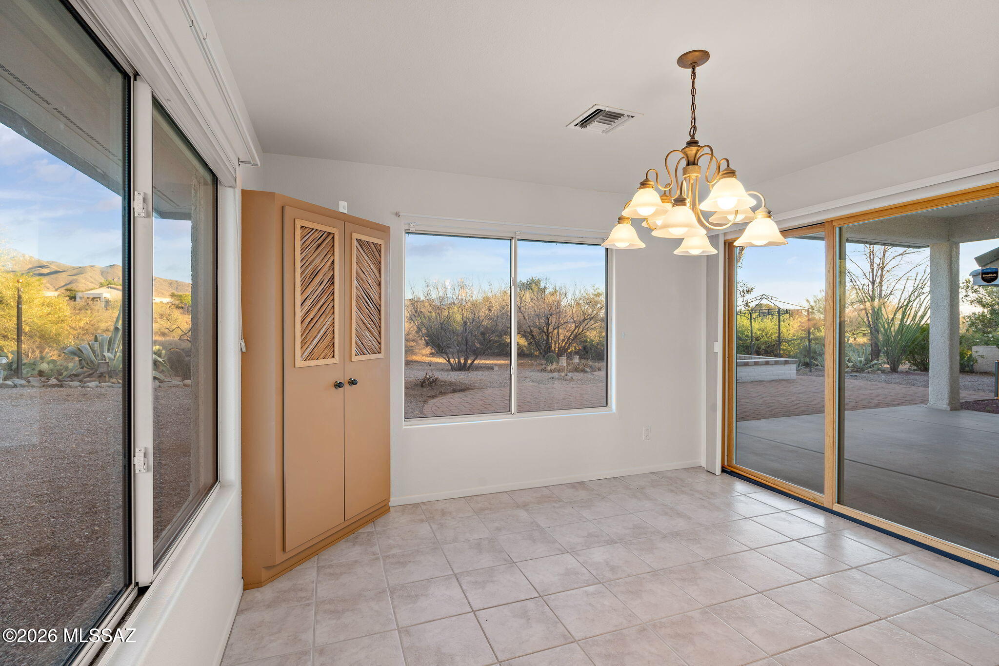 564 East Drawdown Trail Vail, AZ 85641 - Photo 11 of 41