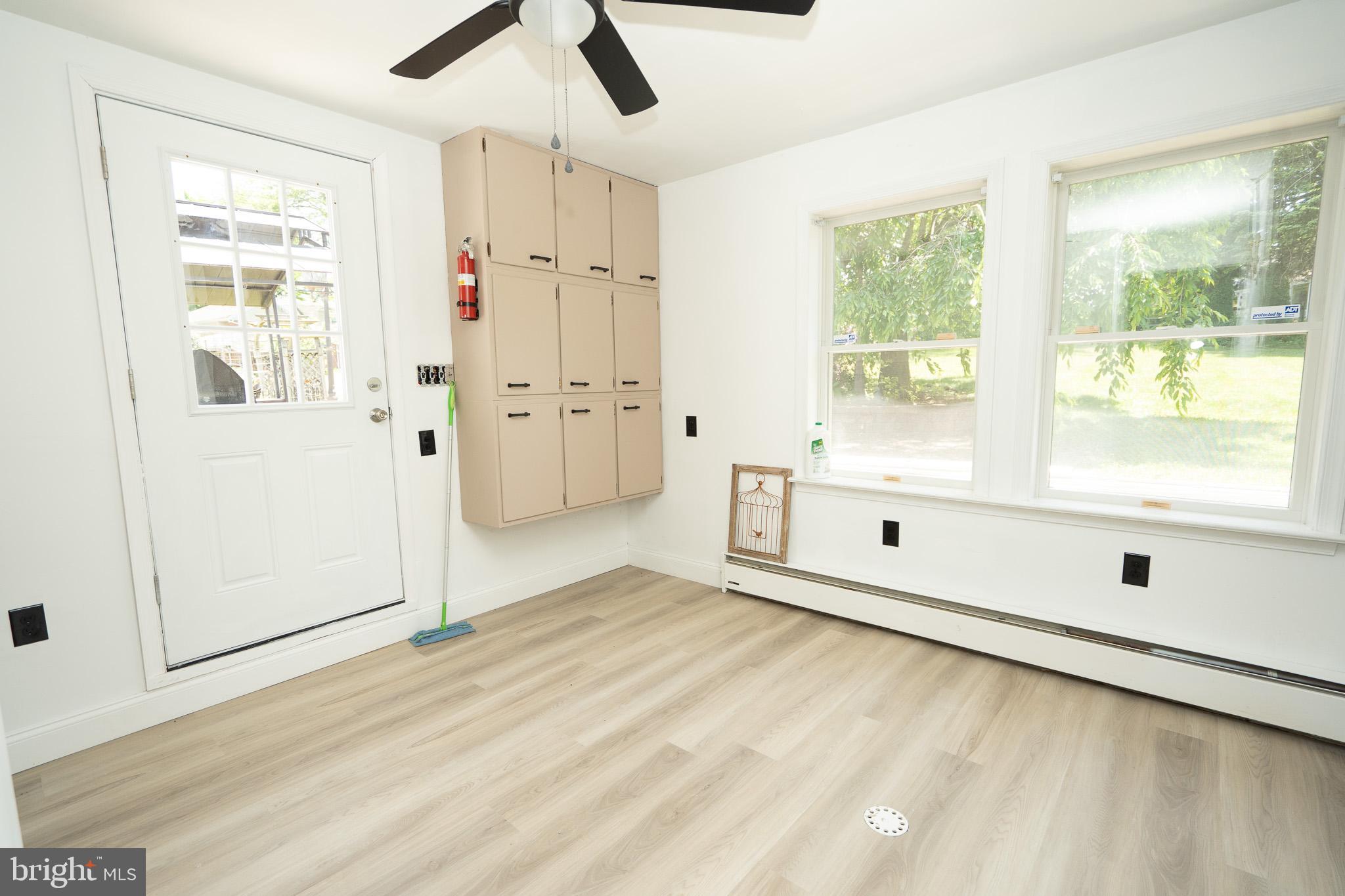 804 Snyder Road Reading, PA 19609 - Photo 4 of 19 Gallery Image 4