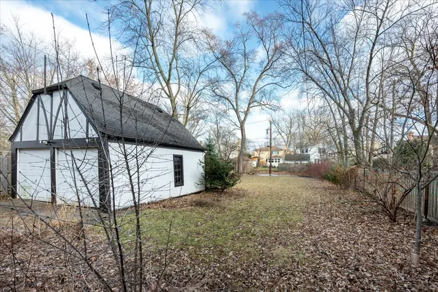 a view of backyard of house