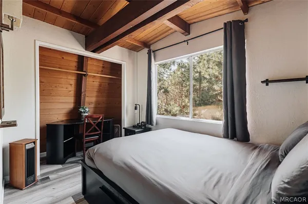 $299,999 | 396 Kern Avenue, Sugarloaf, CA 92386