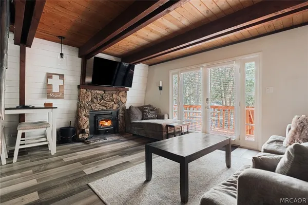 $299,999 | 396 Kern Avenue, Sugarloaf, CA 92386