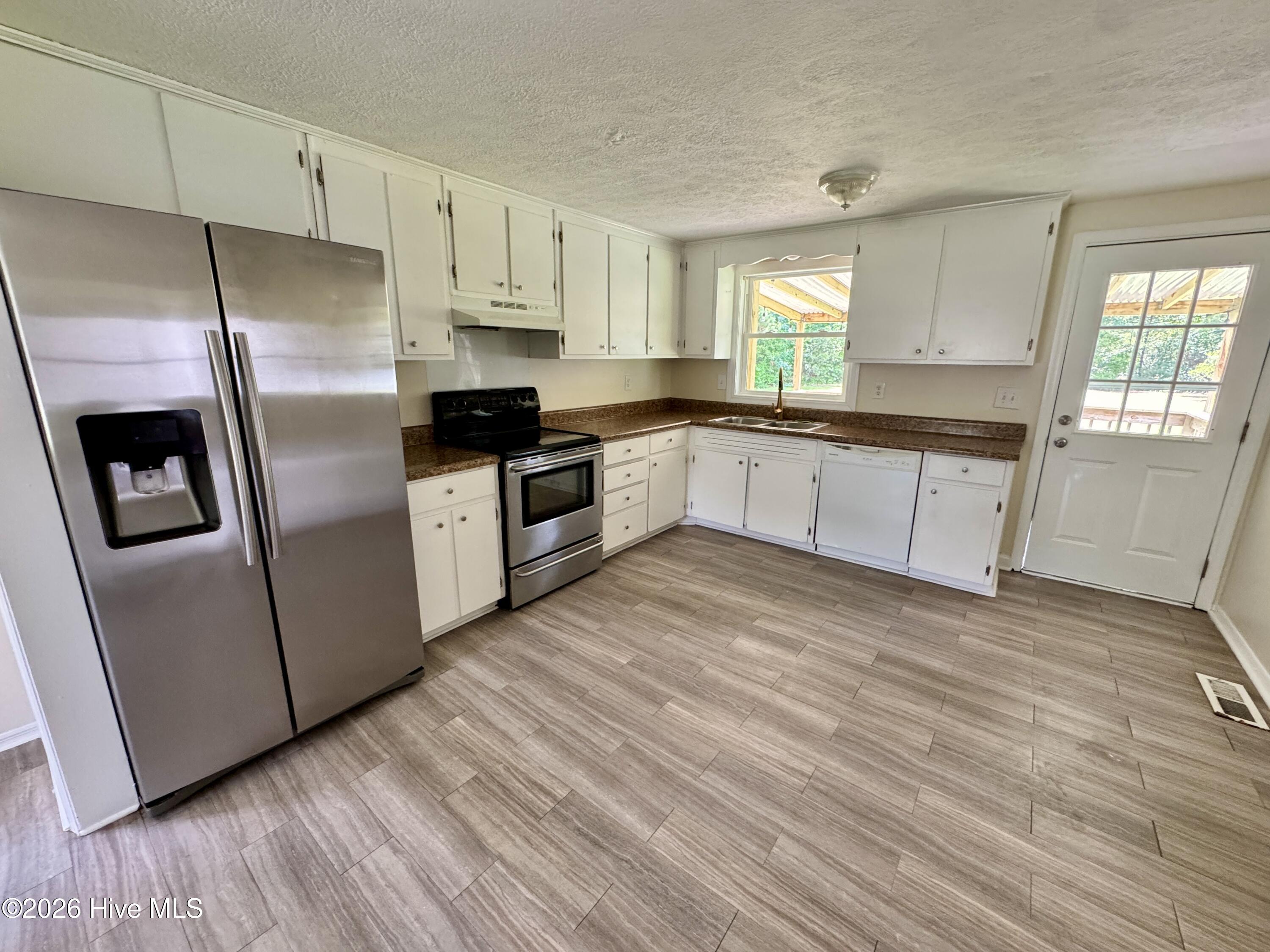 133 Riverside Drive Beaufort, NC 28516 - Photo 6 of 29