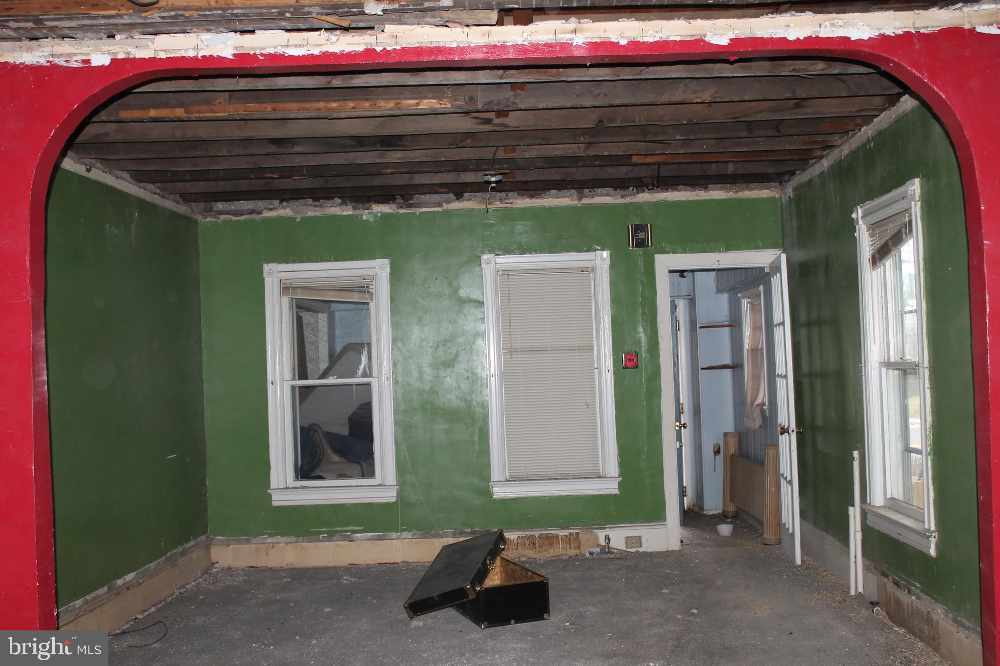 1066 Pennington Road Ewing, NJ 08618 - Photo 8 of 18