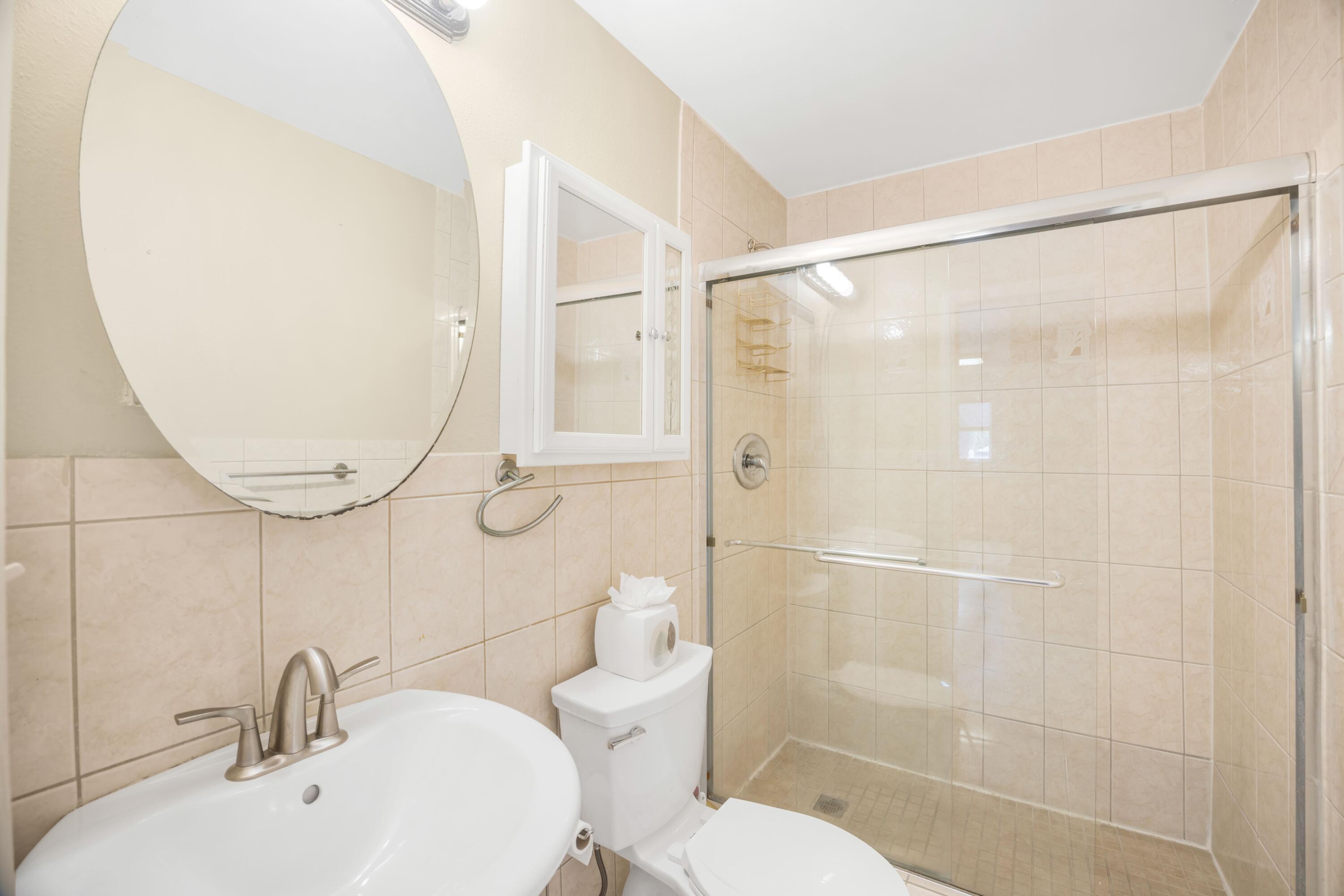 3302 Eagle Avenue Key West, FL 33040 - Photo 15 of 54 Main Level Full Bath