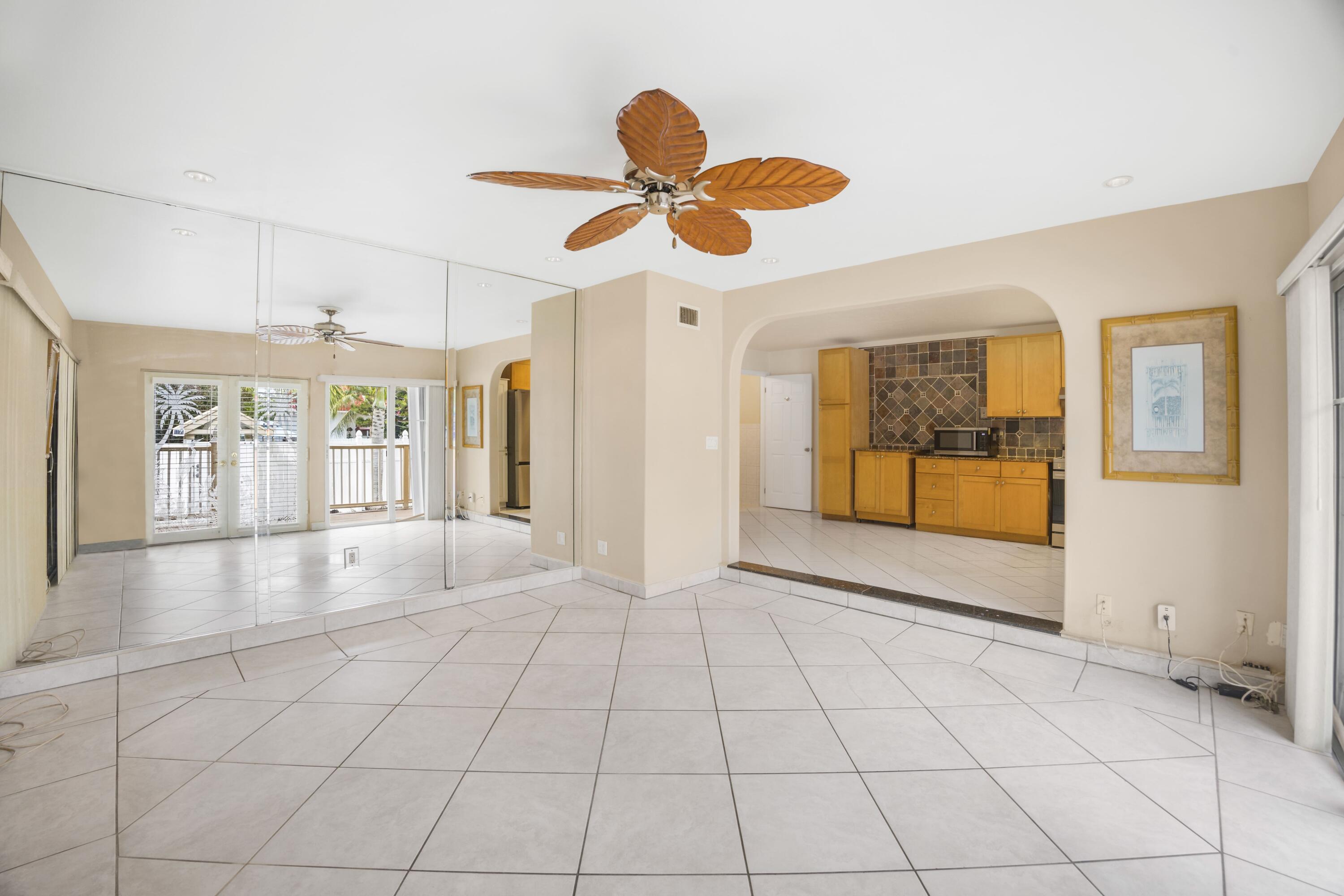 3302 Eagle Avenue Key West, FL 33040 - Photo 3 of 54 Living Room