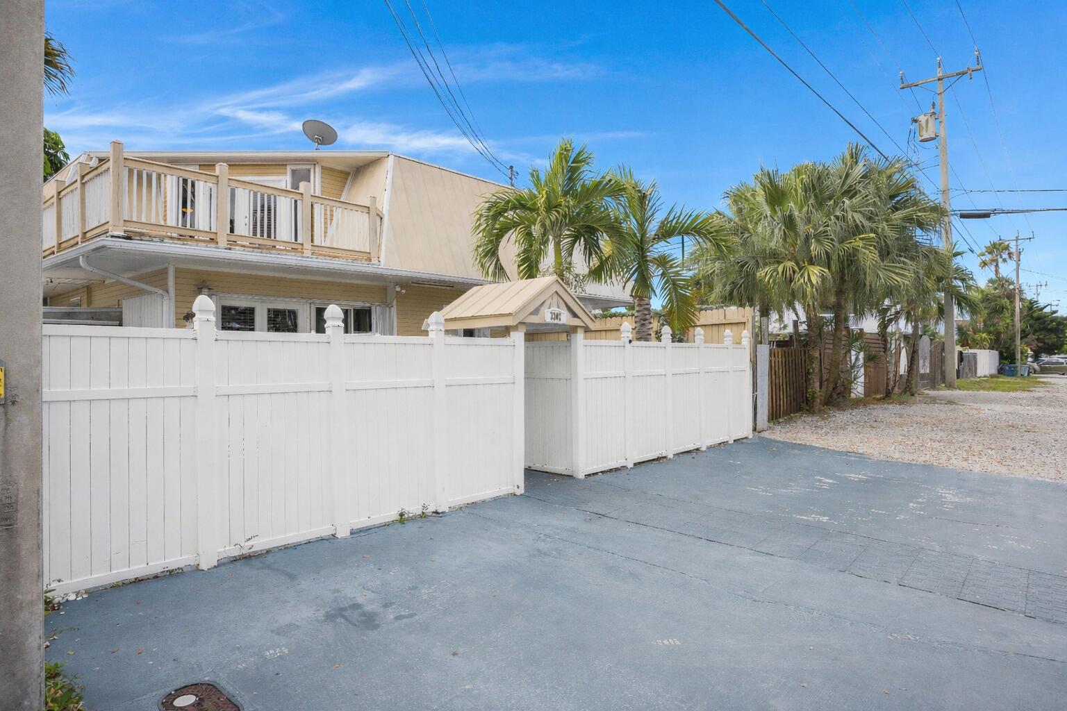 3302 Eagle Avenue Key West, FL 33040 - Photo 50 of 54 Street View