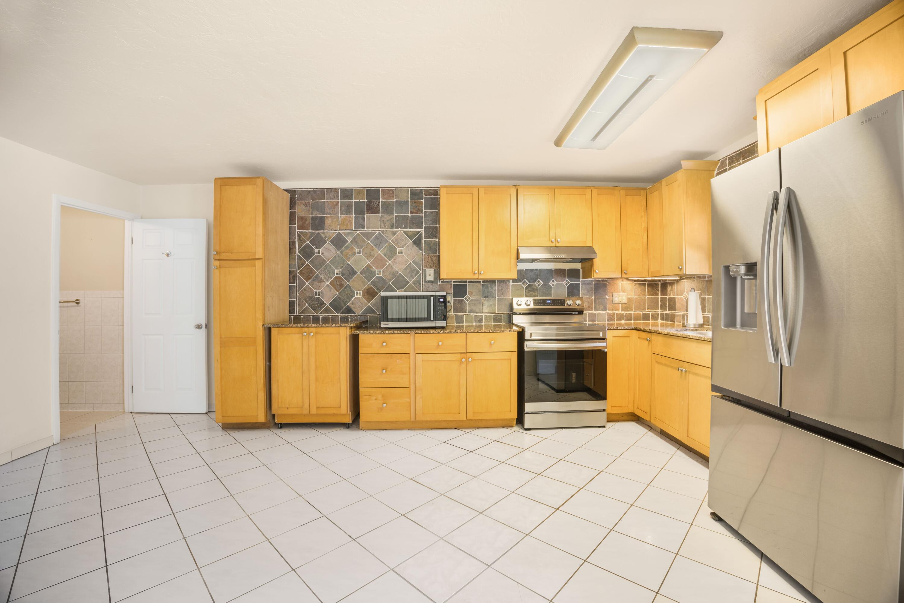 3302 Eagle Avenue Key West, FL 33040 - Photo 8 of 54 Kitchen