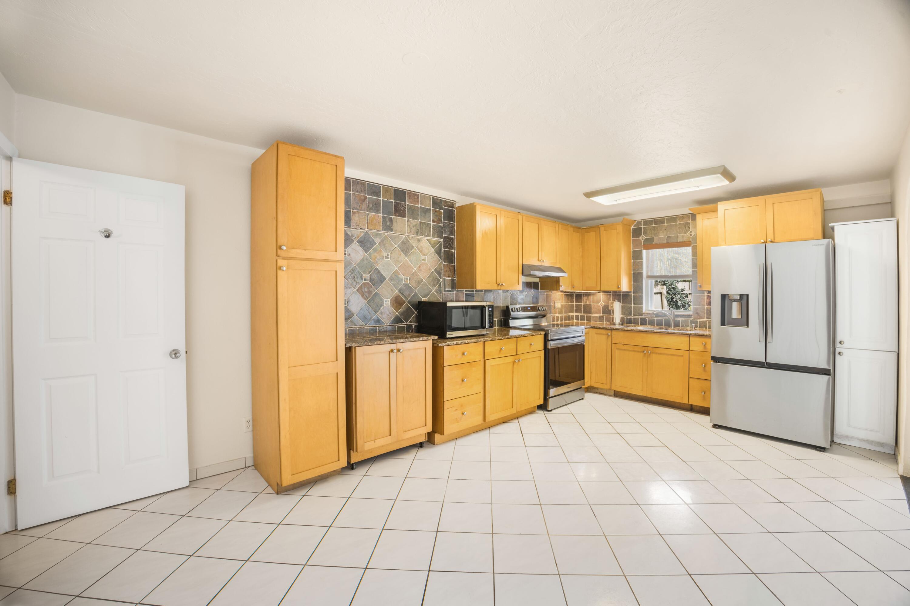 3302 Eagle Avenue Key West, FL 33040 - Photo 9 of 54 Kitchen