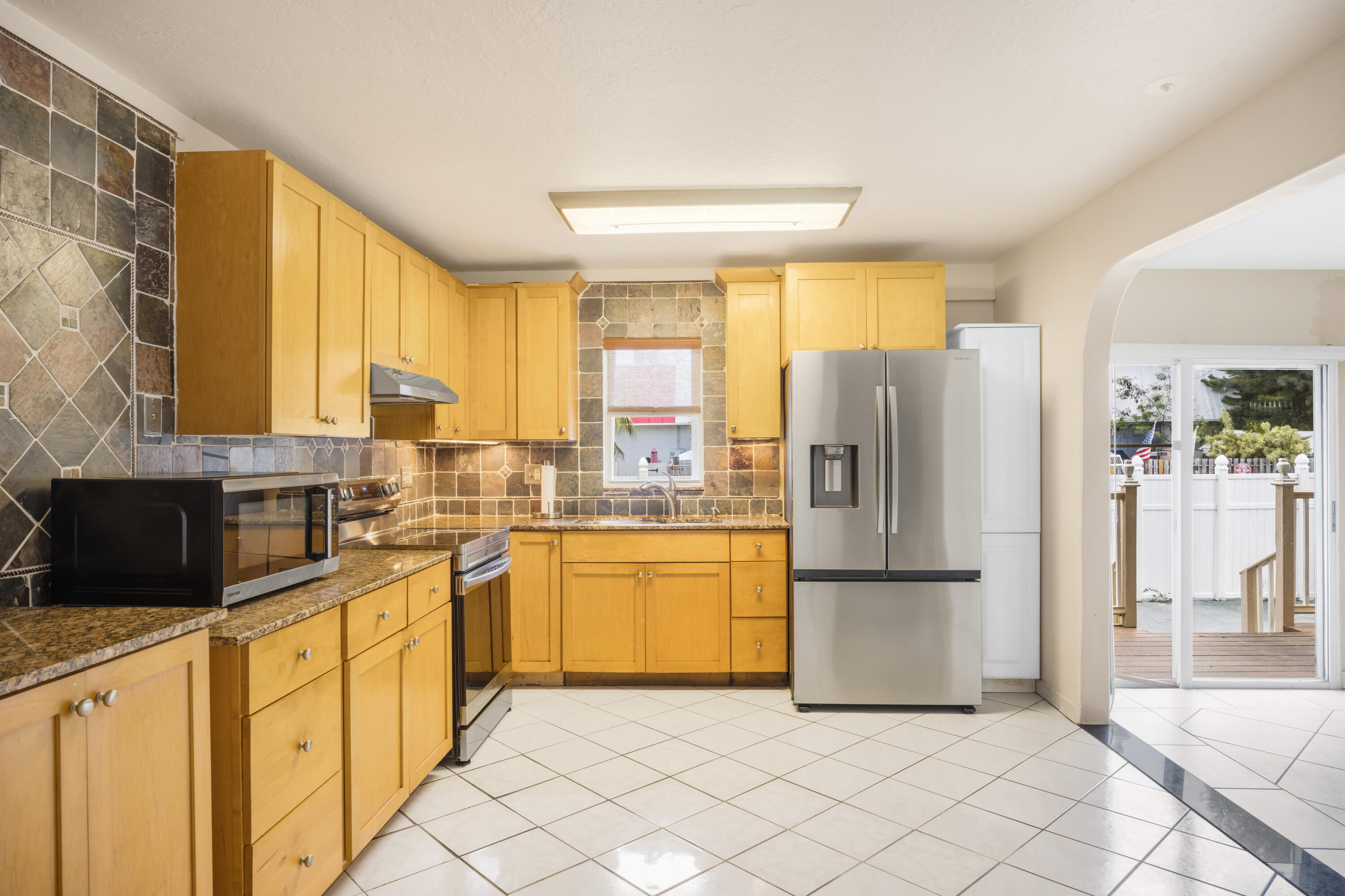 3302 Eagle Avenue Key West, FL 33040 - Photo 10 of 54 Kitchen