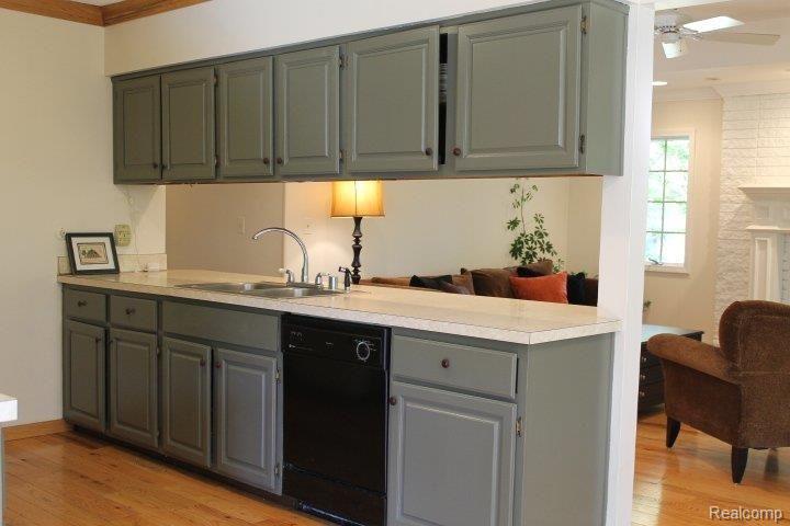 3666 Textile Road Ypsilanti, MI 48197 - Photo 13 of 15 Kitchen.JPG