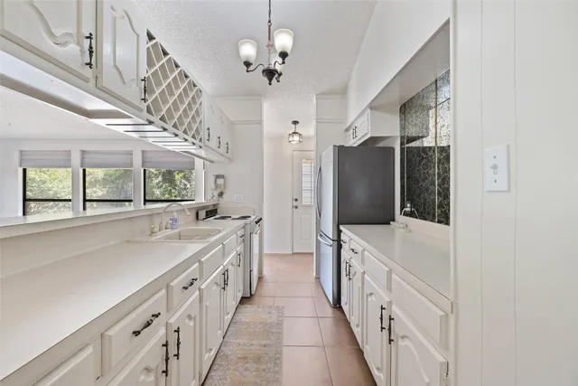 $1,900,000 | 113 Serenada Drive, Georgetown, TX 78628