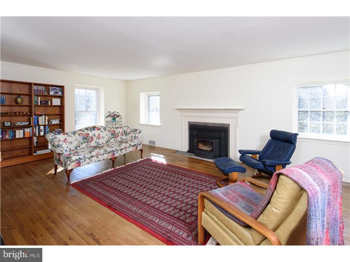 209 Beatty Road Media, PA 19063 - Photo 5 of 25