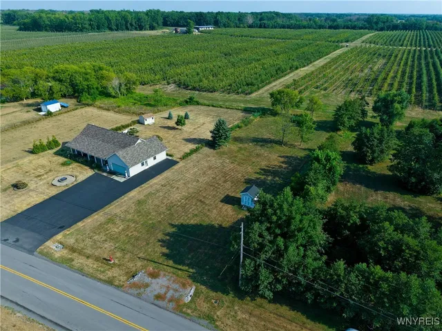 $99,900 | 14466 Lakeshore Road, Carlton, NY 14477