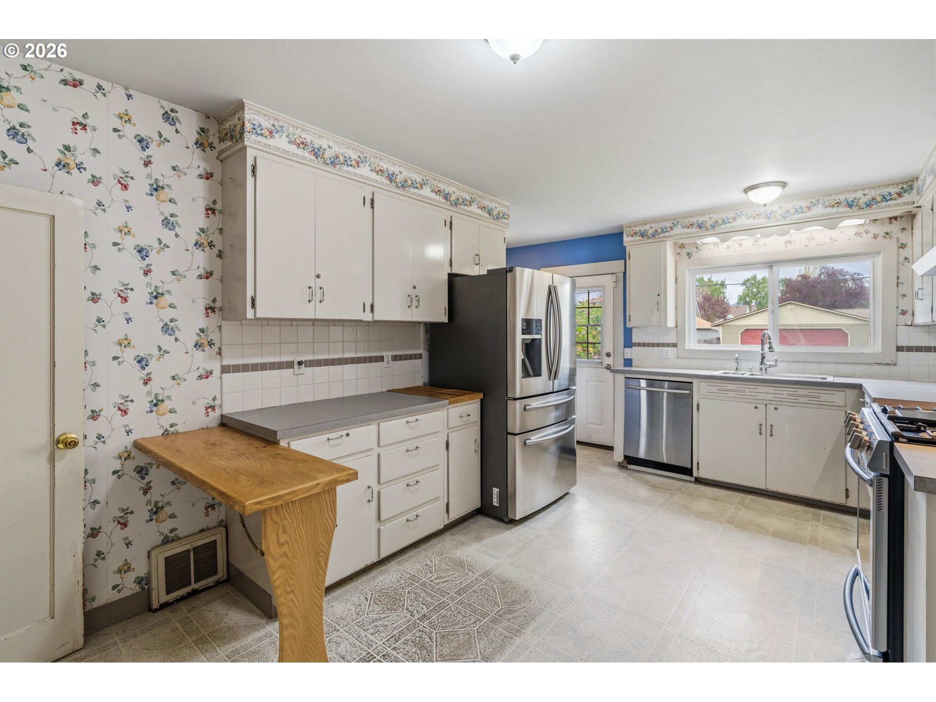2818 Florida Street Longview, WA 98632 - Photo 15 of 47