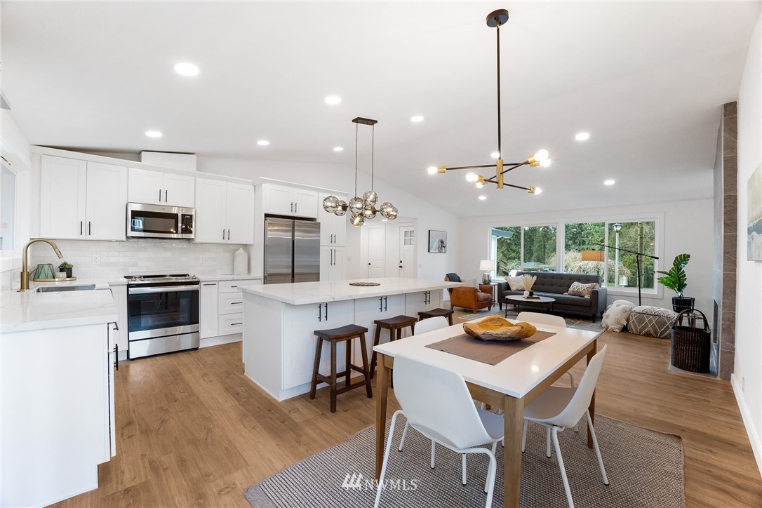 208 Elma Place Southeast Renton, WA 98059 - Photo 11 of 23 Gallery Image 11